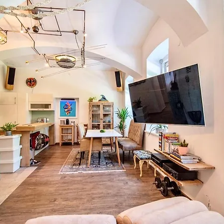 Ap9210 Apartment *
